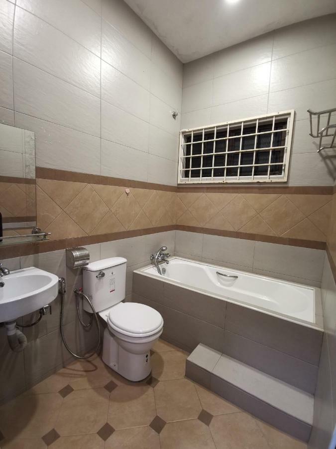 RIA Homestay Johor Bahru Luaran gambar